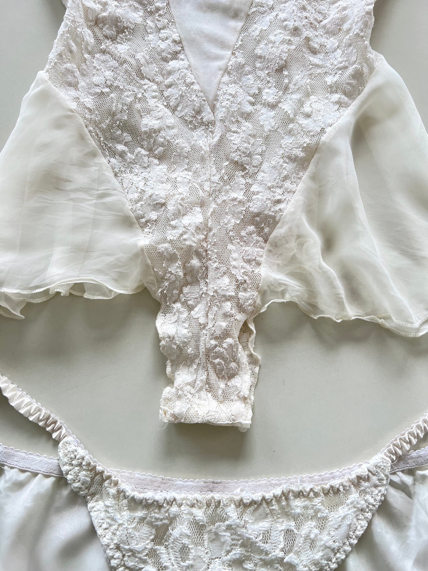 Lingerie Cacique Sheer Set-Bust 34 Waist 38