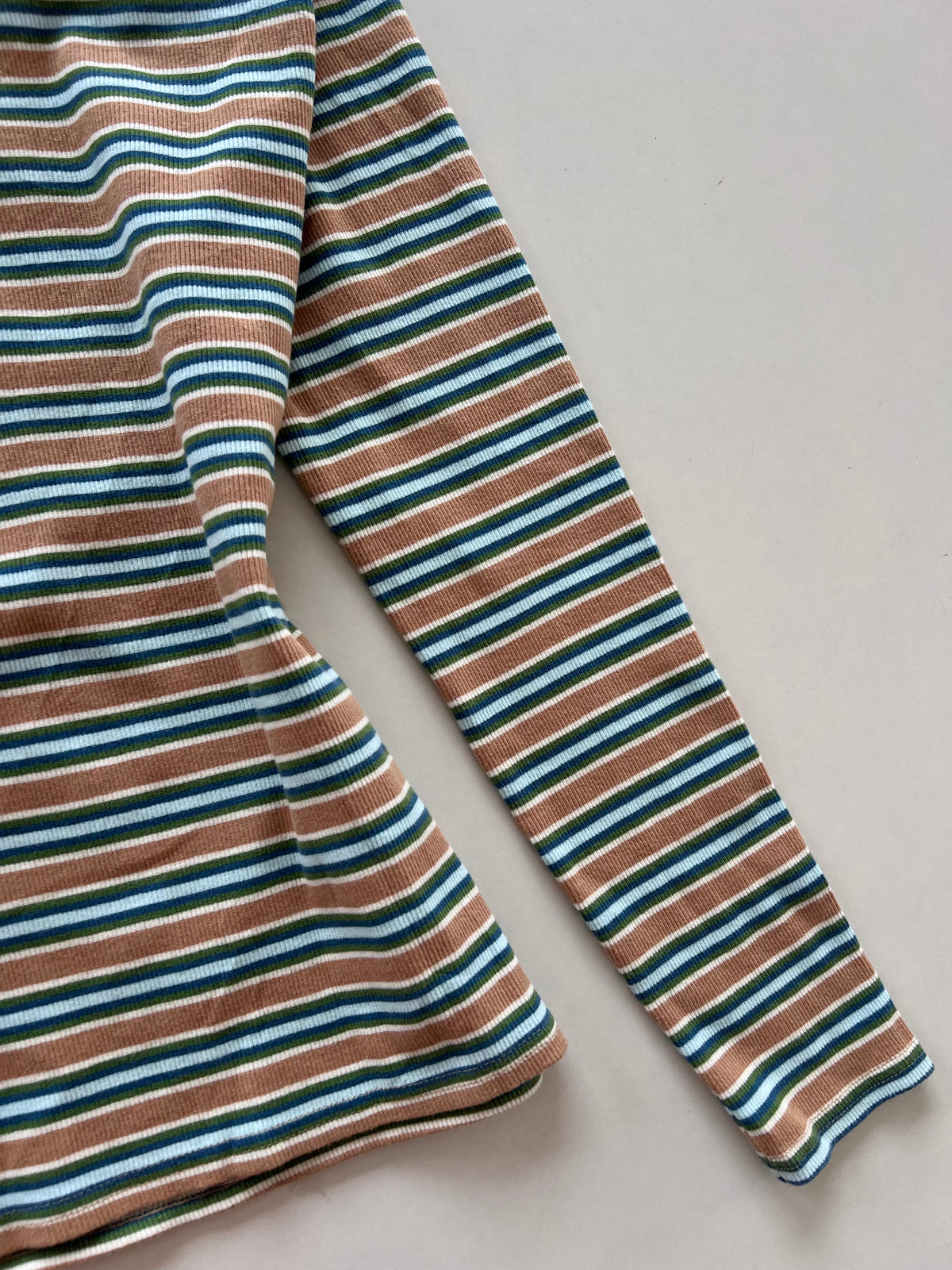 Who.A.U California Pre Winter Top-Bust 38