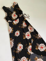 Load image into Gallery viewer, Wraparound Dress-Bust 32 to 34