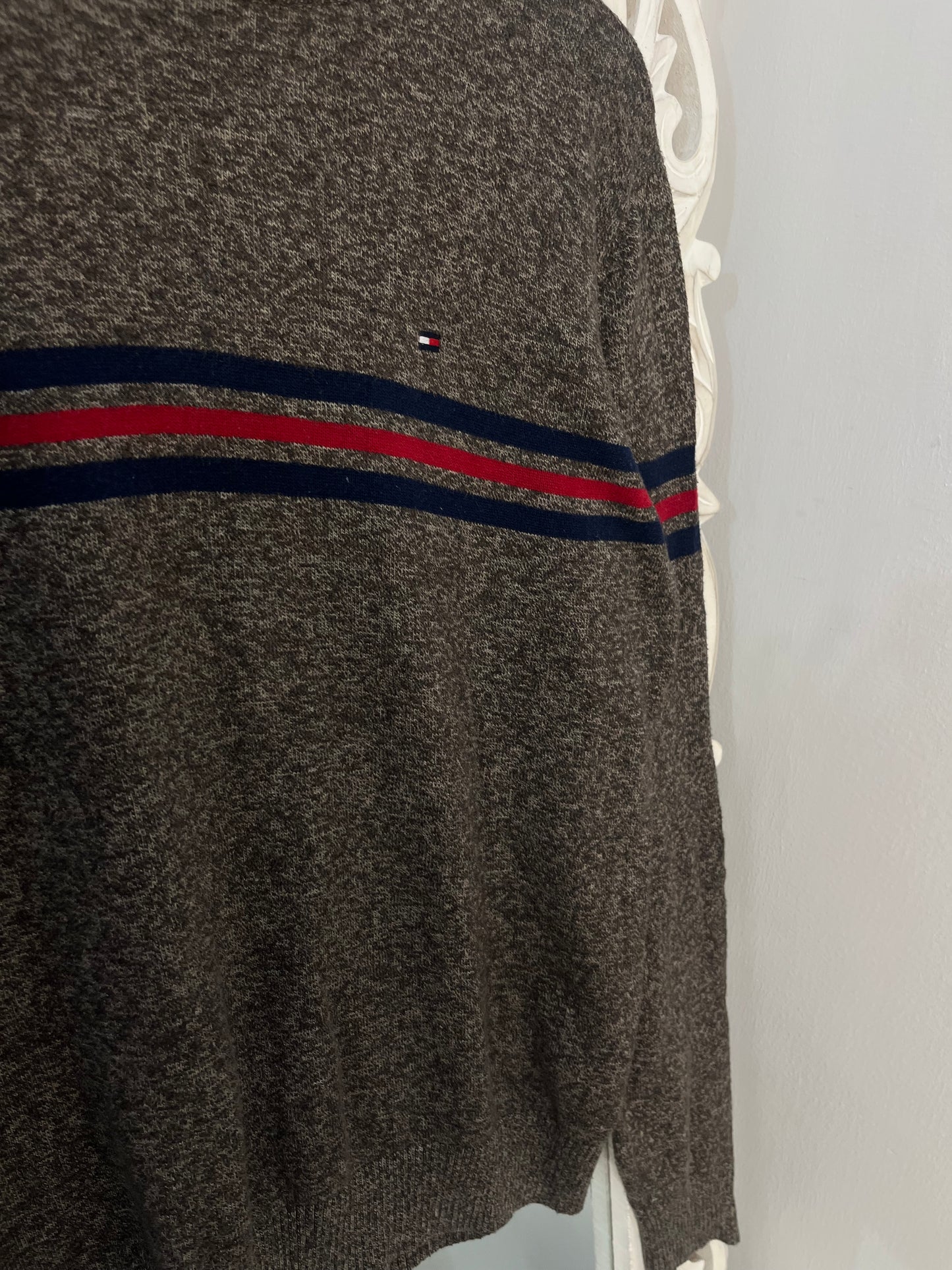Vintage Tommy Hilfiger Sweater-Chest 44