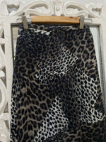 Load image into Gallery viewer, Vintage Warm Skirt-Waist 28