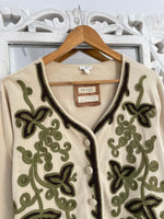 Load image into Gallery viewer, Embroidered Vintage Sweater-Bust 44