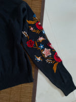 Load image into Gallery viewer, H&M Cozy Winter Top-Bust 40