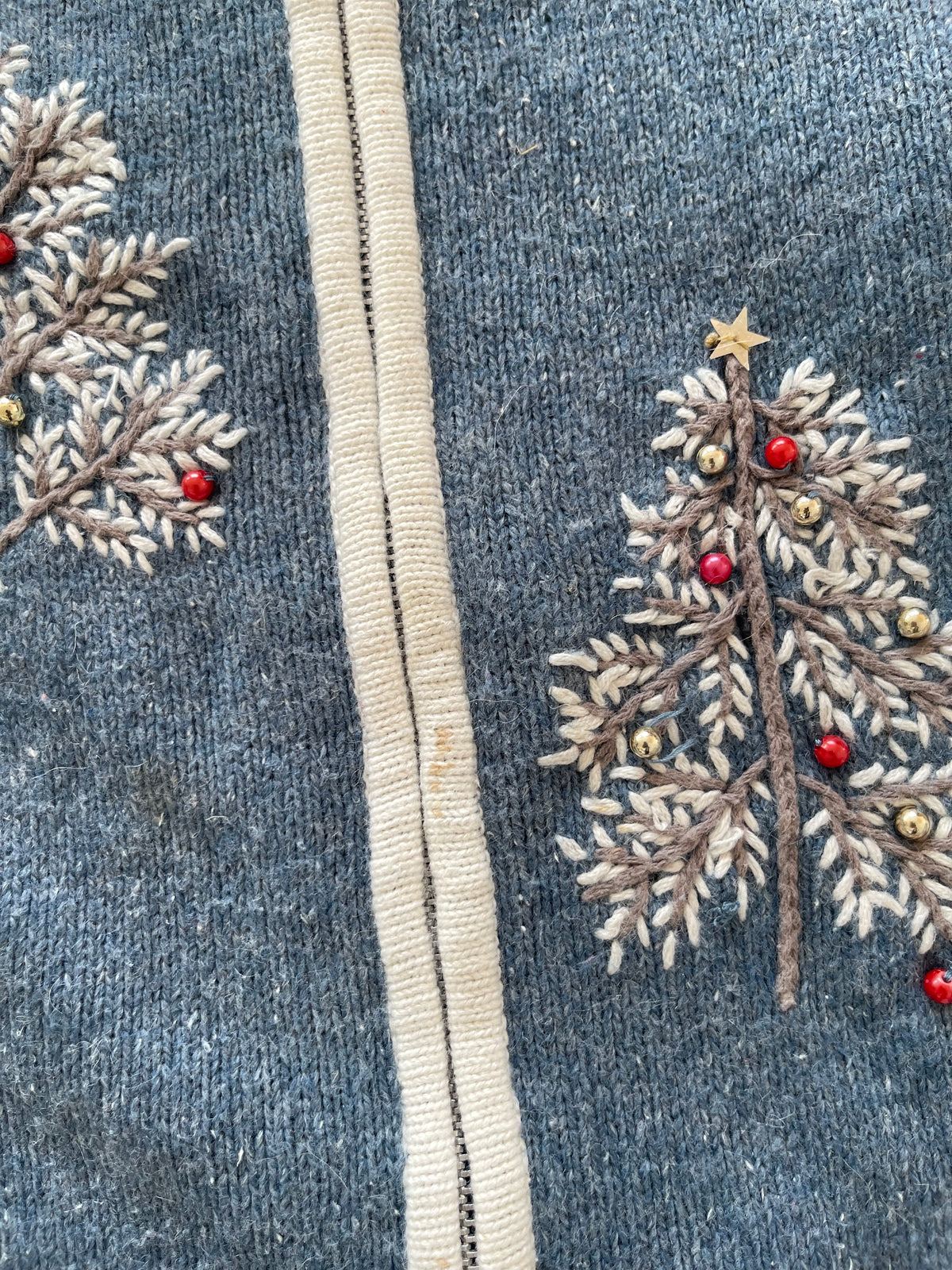 Studio Christmas Embroidered Zipper Sweater-Bust 46