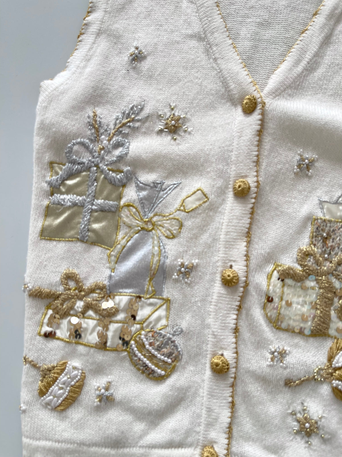 Victoria Jones Embroidered Christmas Vest Sweater-Bust 44