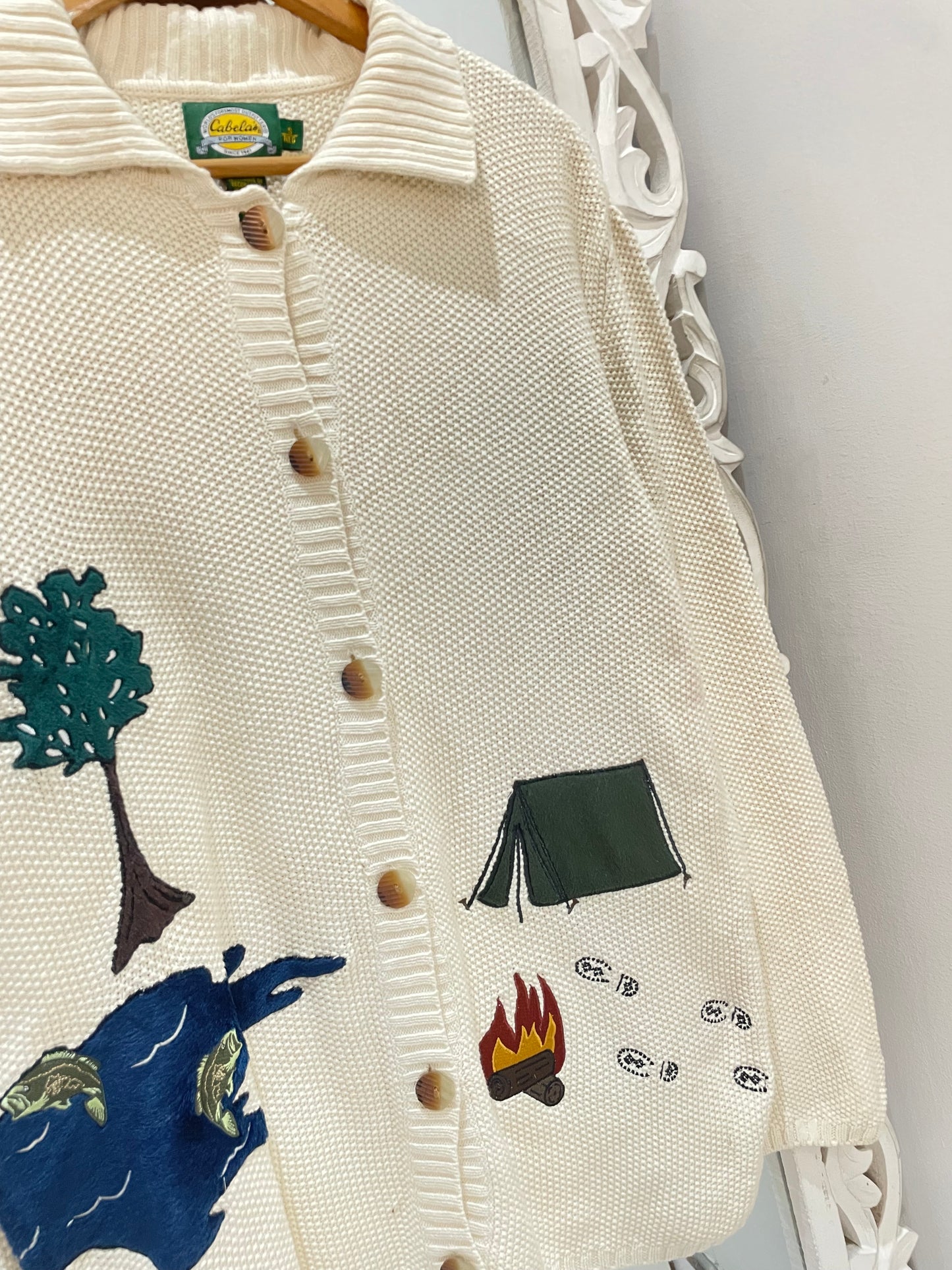 Embroidered Vintage Sweater-Bust 44