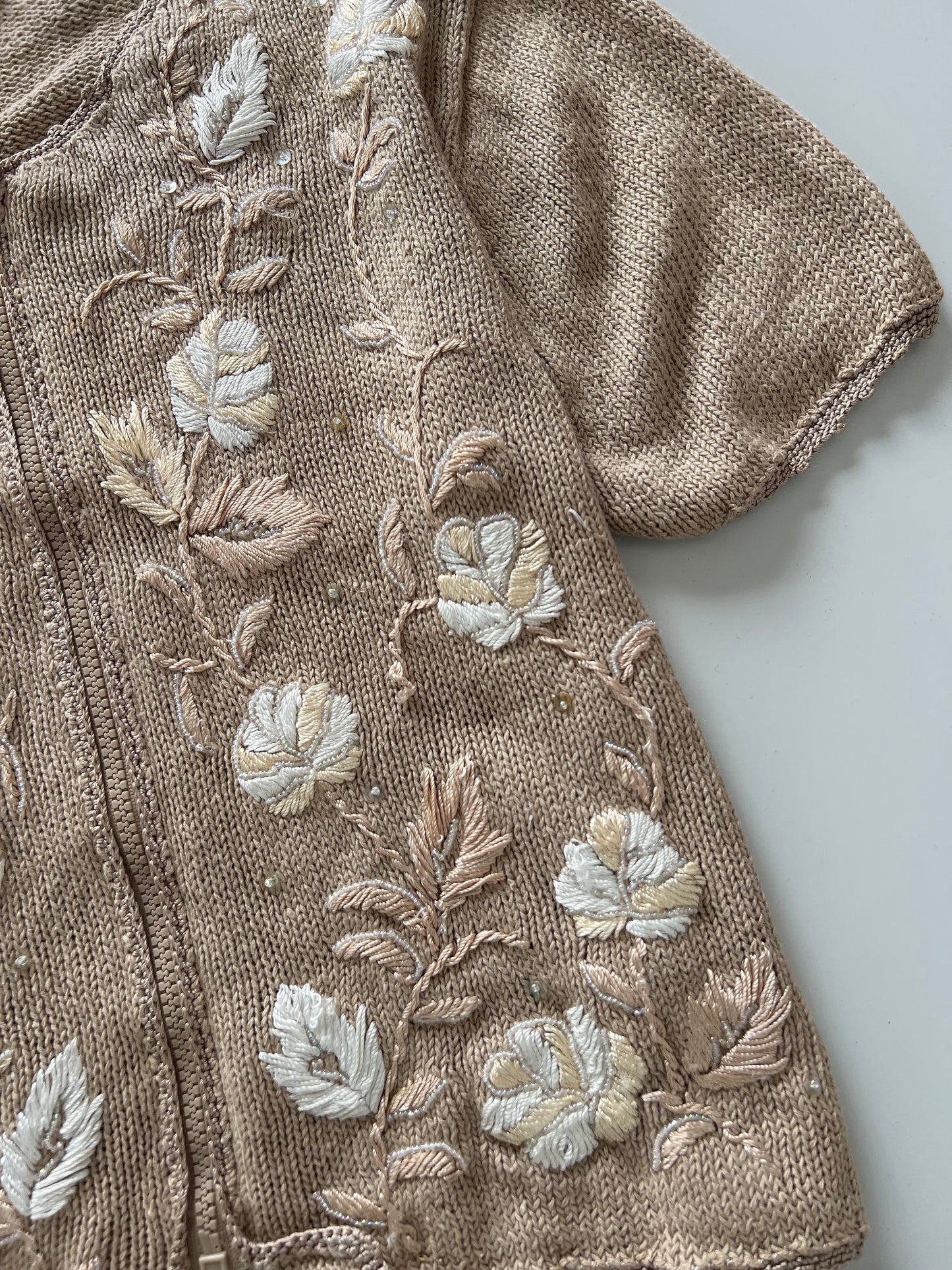 Horthington Embroidered Zipper-Bust 38