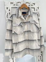 Load image into Gallery viewer, Kiabi Thick Warm Shacket-Chest 48