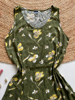 Load image into Gallery viewer, CONCEPT DRESS-BUST 38