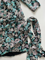 Load image into Gallery viewer, FLORAL WRAPAROUND DRESS - BUST 30 to 32