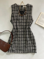 Load image into Gallery viewer, A;ann Tweed Dress-Bust 34