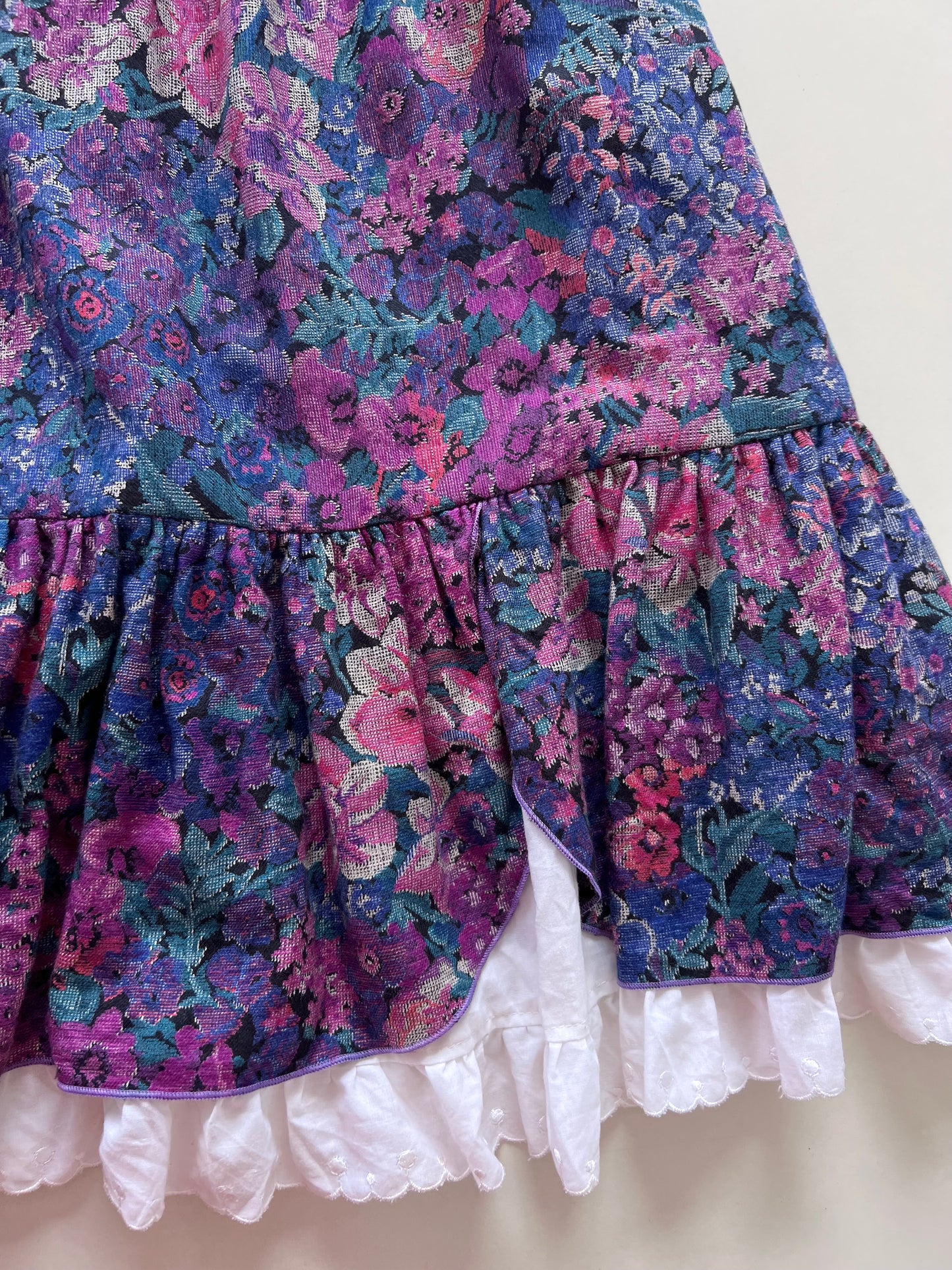 Vintage Skirt-Waist 28 to 34