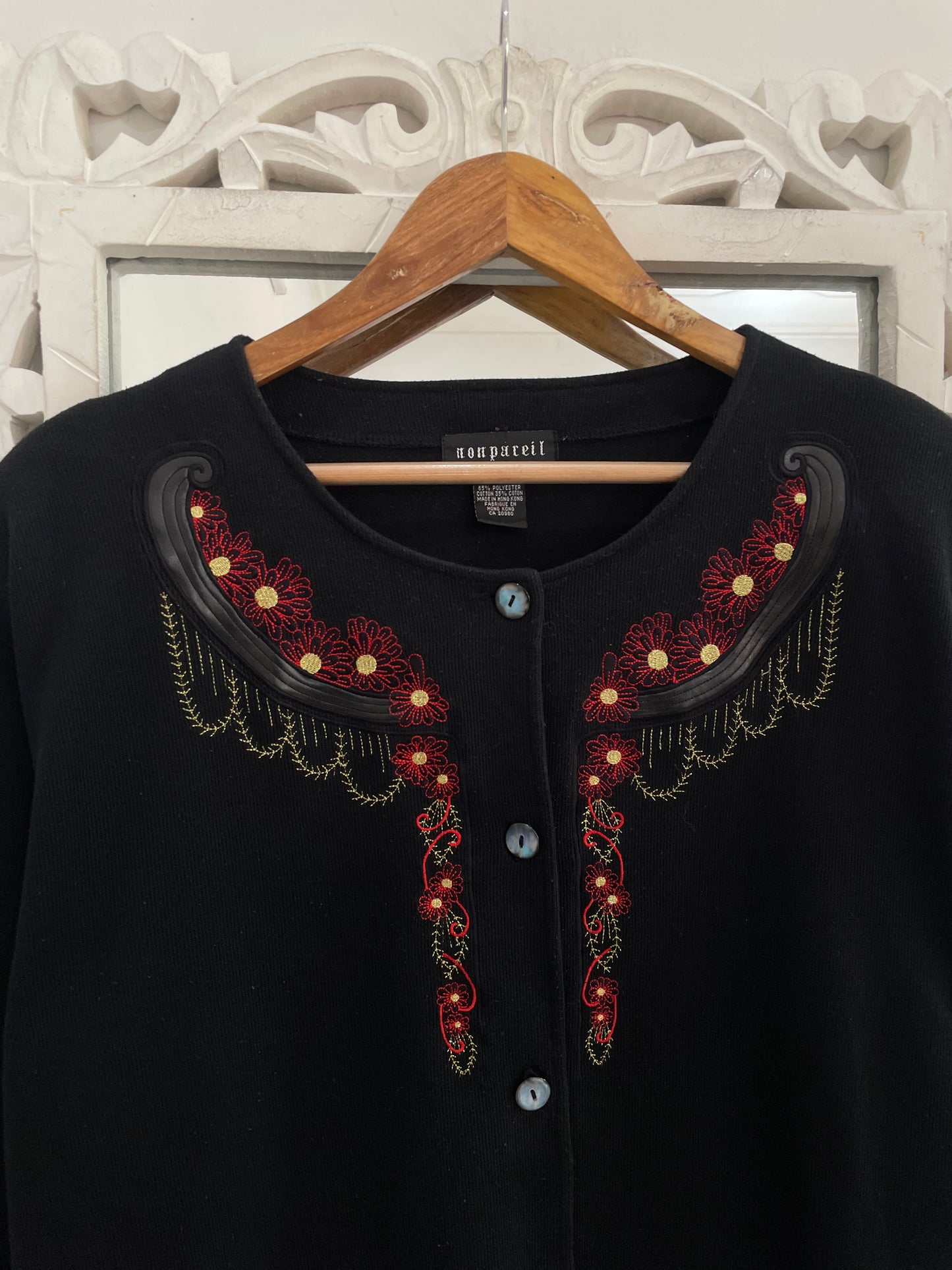 Embroidered Sweater-Bust 46