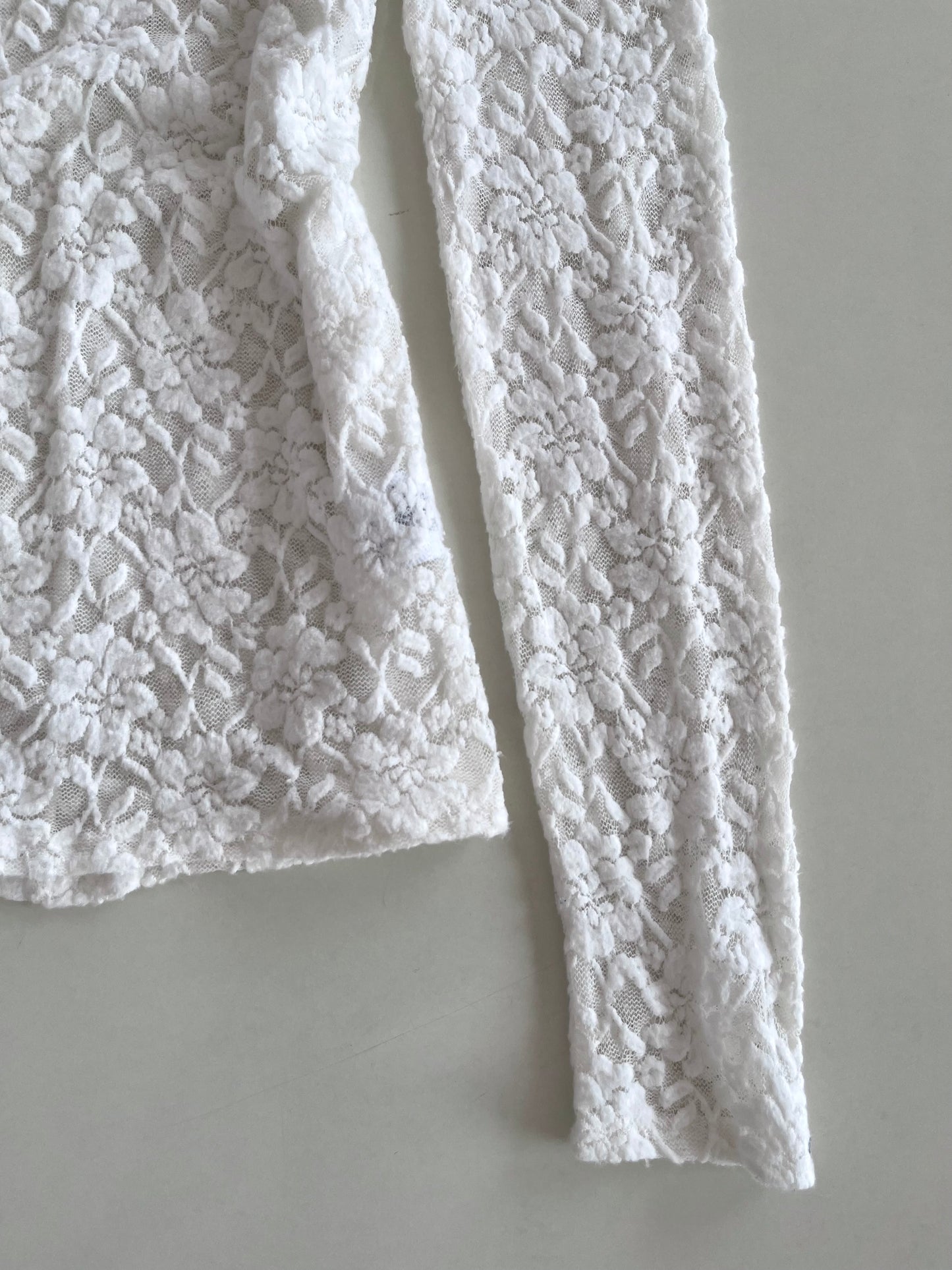 Rw & Co Sheer Lace Top-Bust 32 to 34
