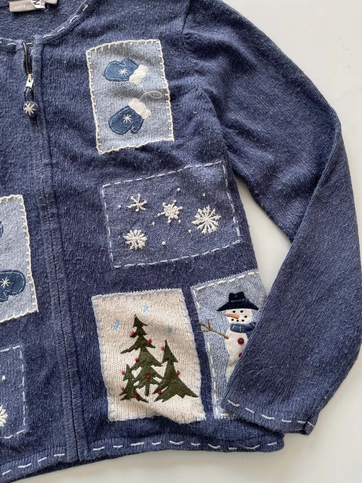 Croft&Barrow Christmas Embroidered Zipper-Bust 46