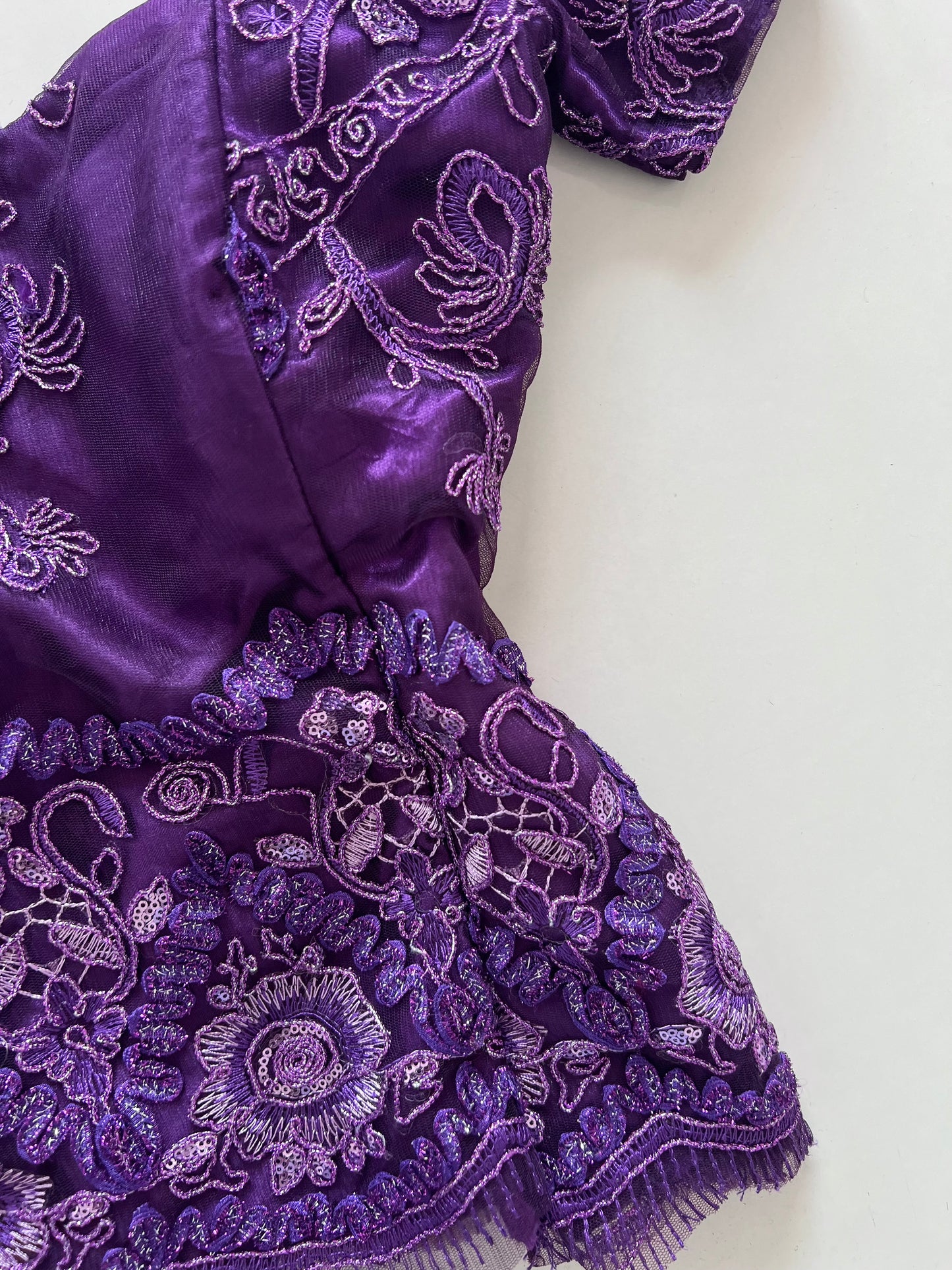 Vintage Embroidered Top-Bust 34