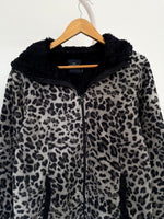 Load image into Gallery viewer, Faded Glory Inner Fur Fleece Jacket-Bust 40