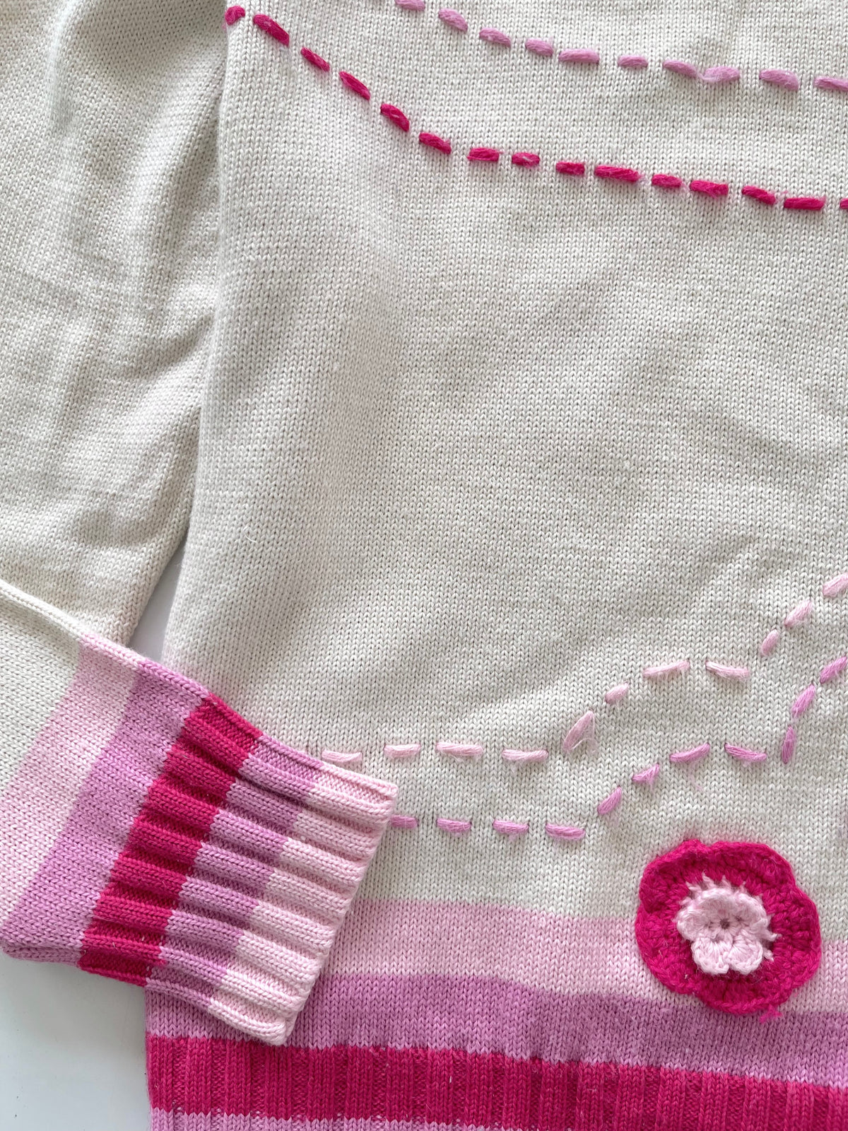 Embroidered Vintage Sweater-Bust 34