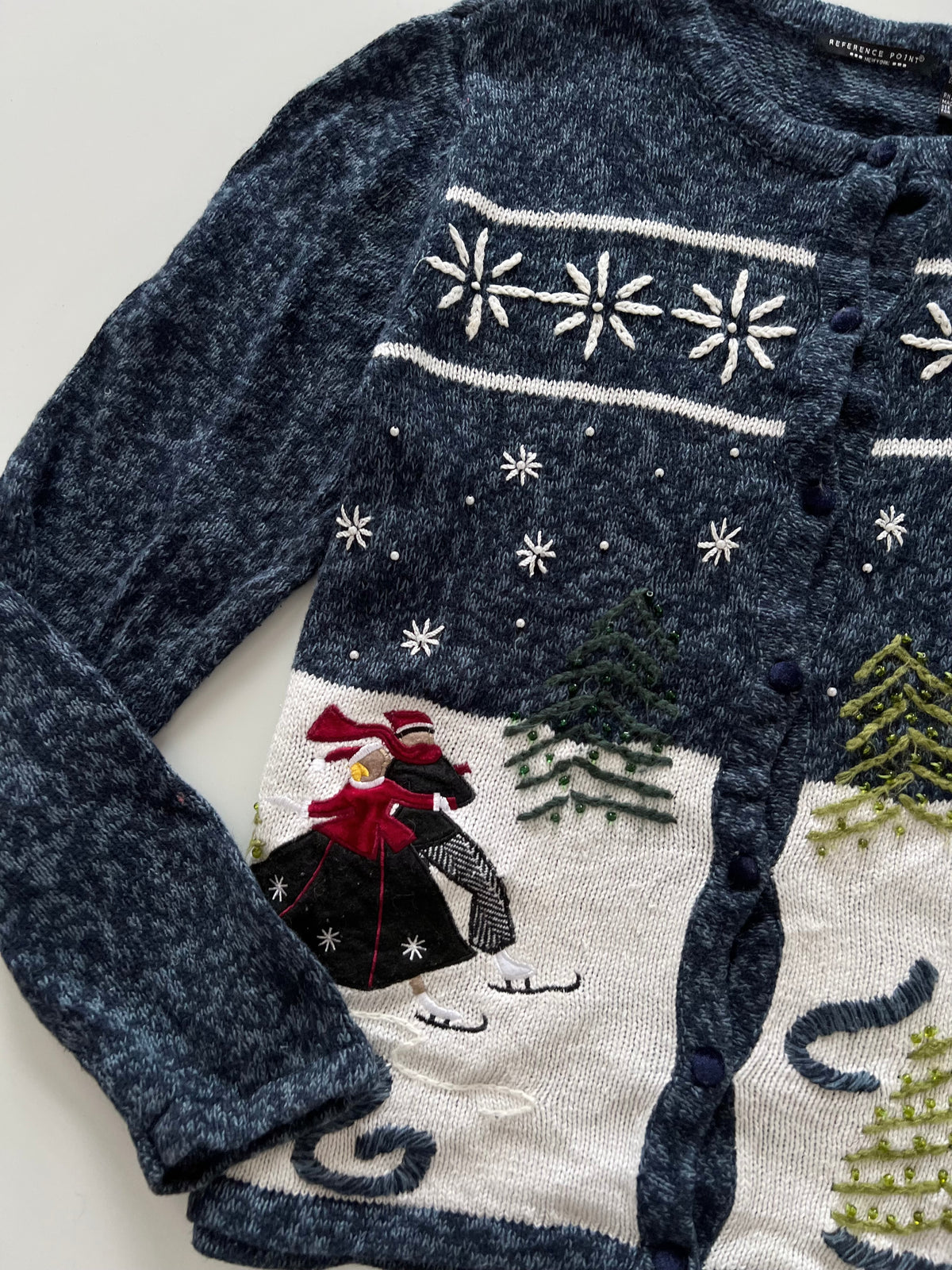 Reference Point Christmas Sweater-Bust 42