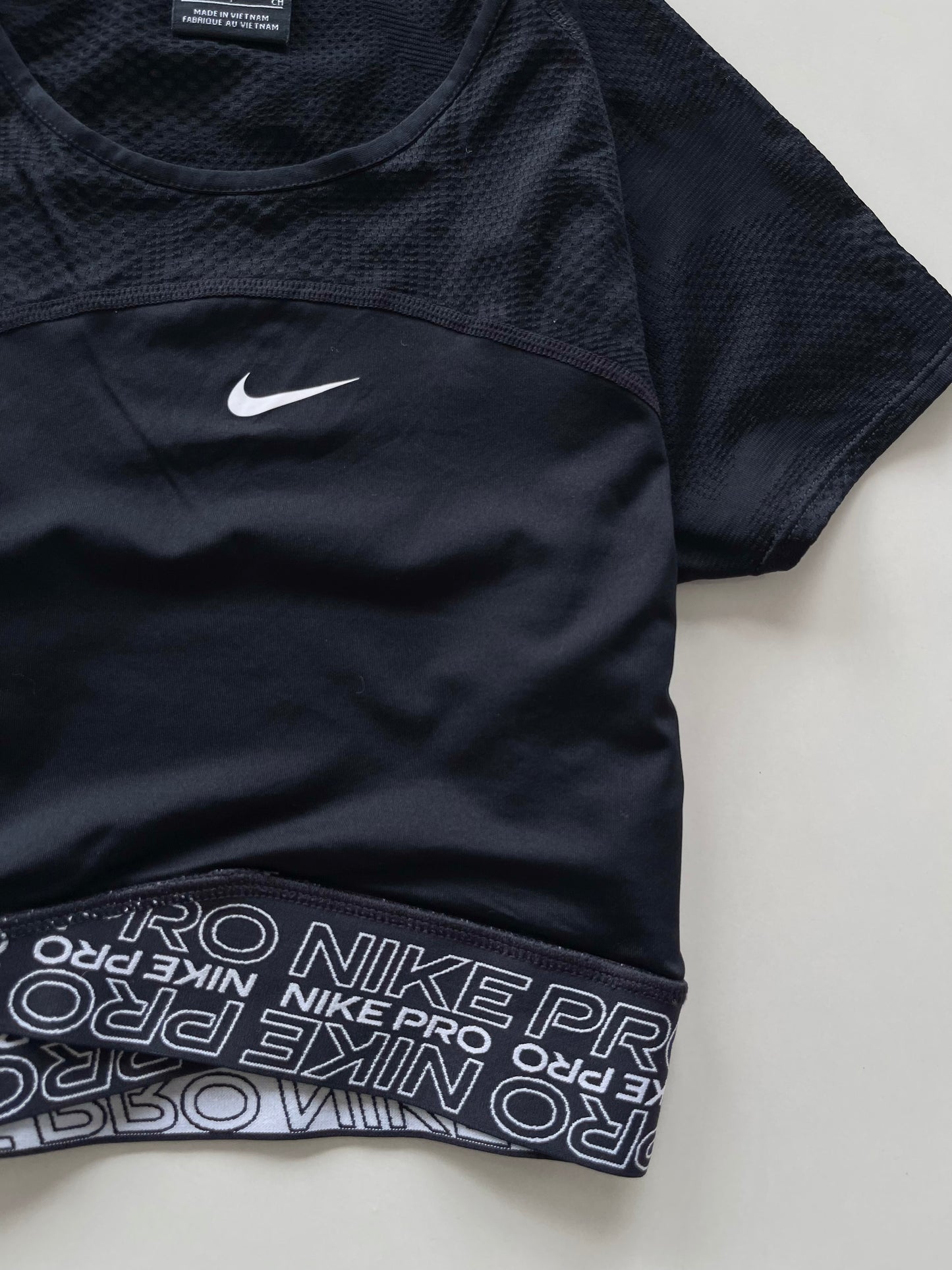 Nike Top-Bust 34 to 36