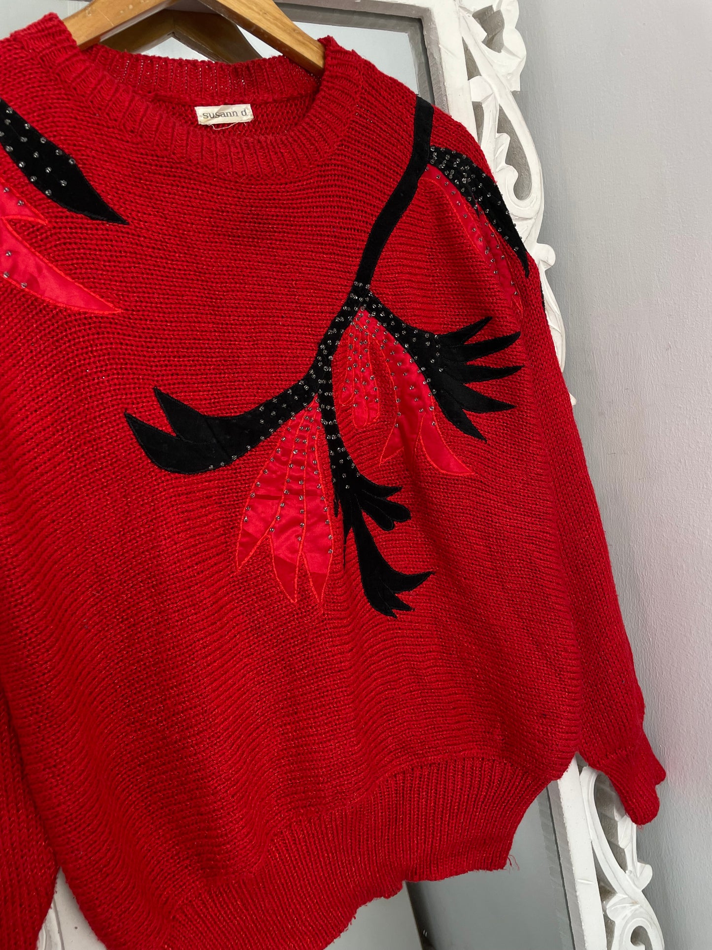 Embroidered Vintage Sweater-Bust 42