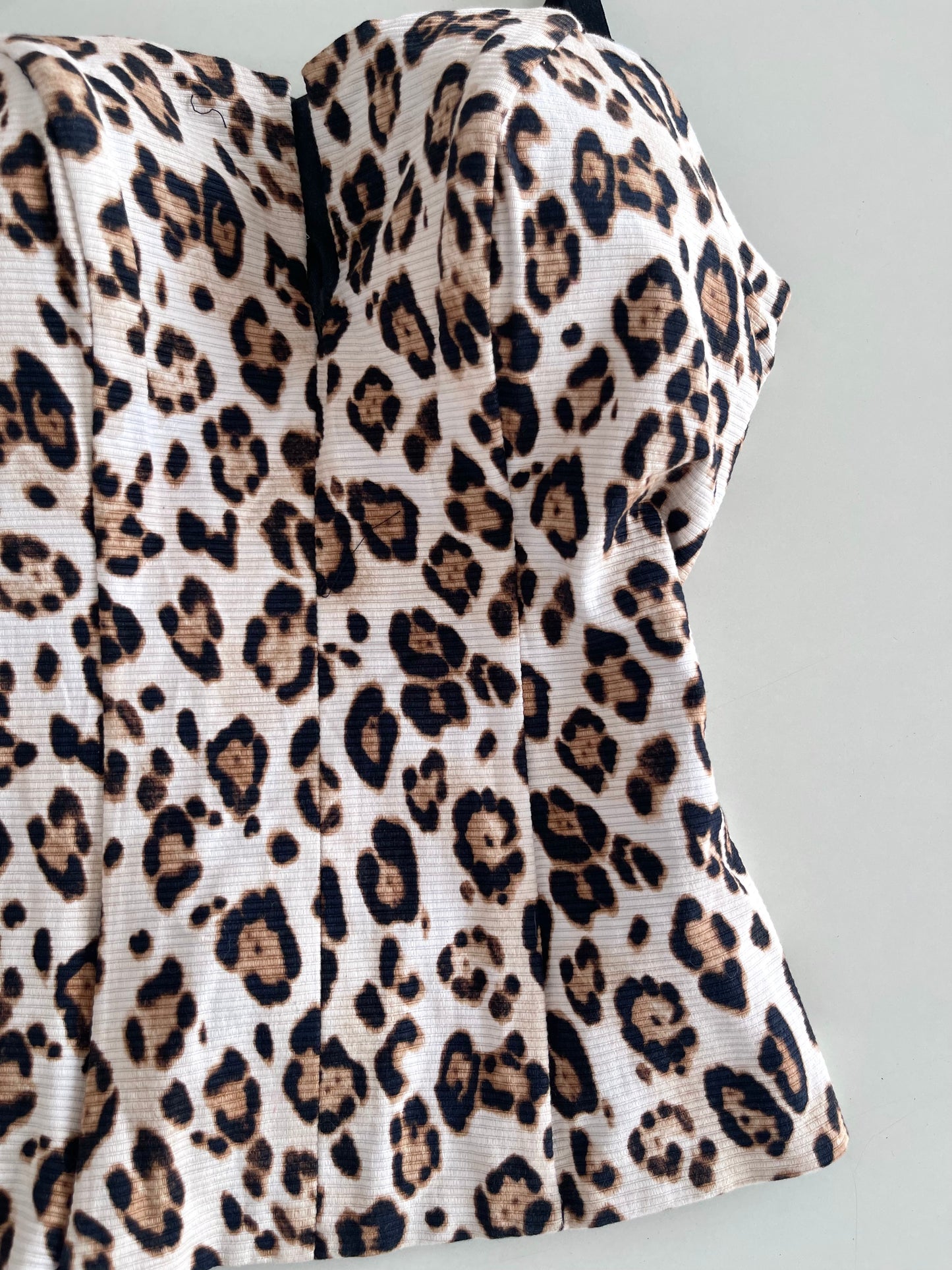 Guess Vintage Top-Bust 32 to 34