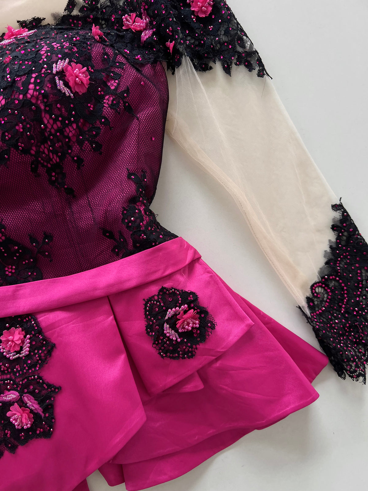 Vintage Embroidered Top-Bust 34