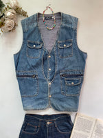 Load image into Gallery viewer, Vintage Waistcoat-Bust 42