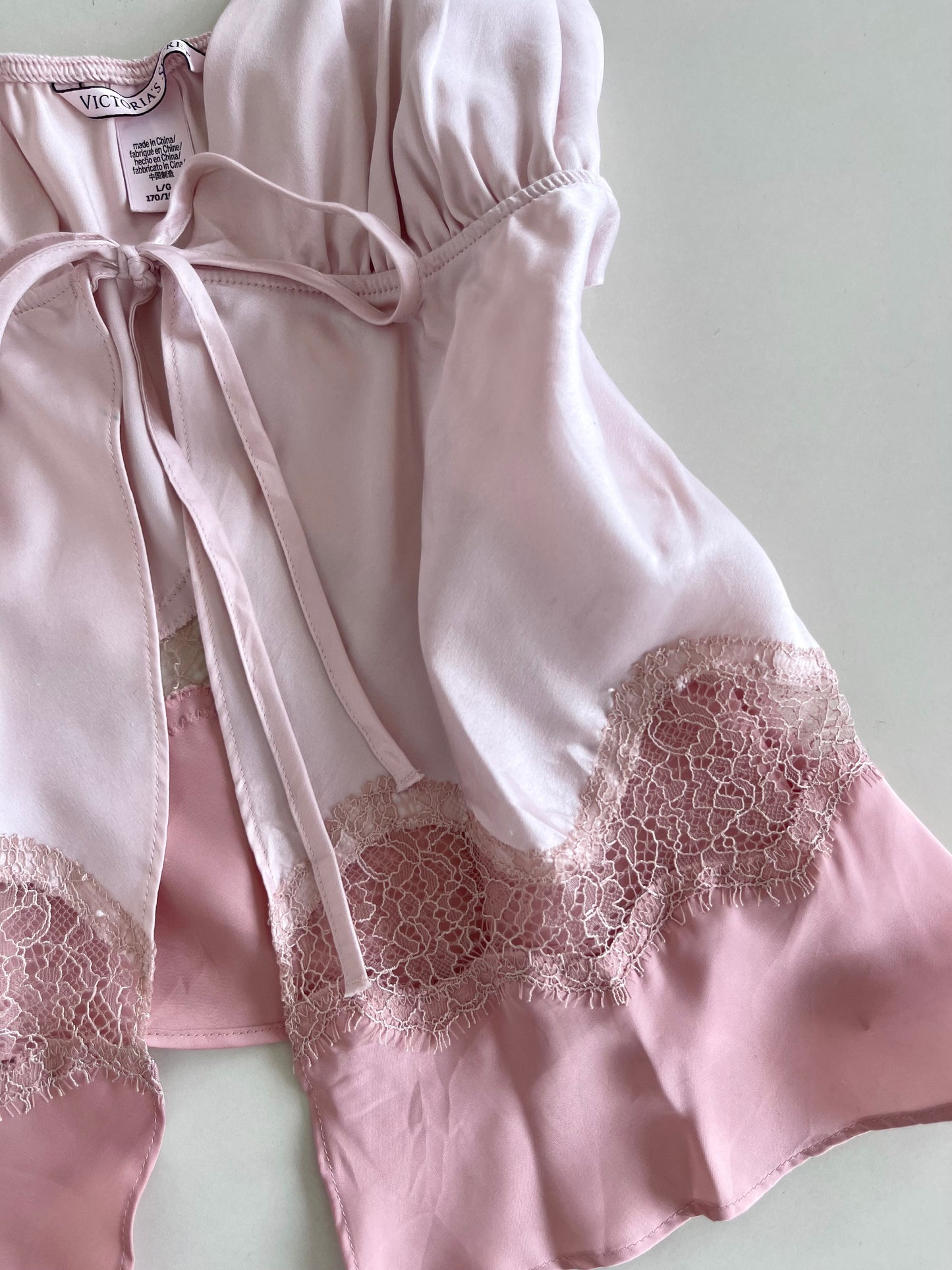 Victoria’s Secret Top-Bust 30 to 32