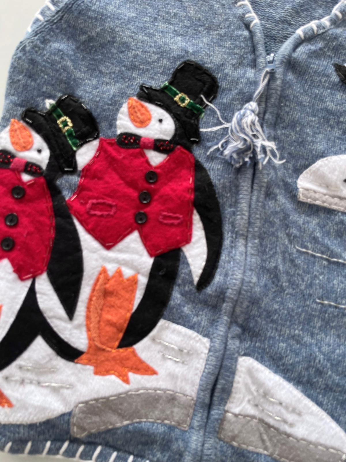 Heirloom Collectibles Embroidered Christmas Vest Zipper-Bust 46