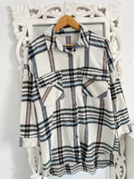 Load image into Gallery viewer, Reyon Super Thick Shacket-Chest 46