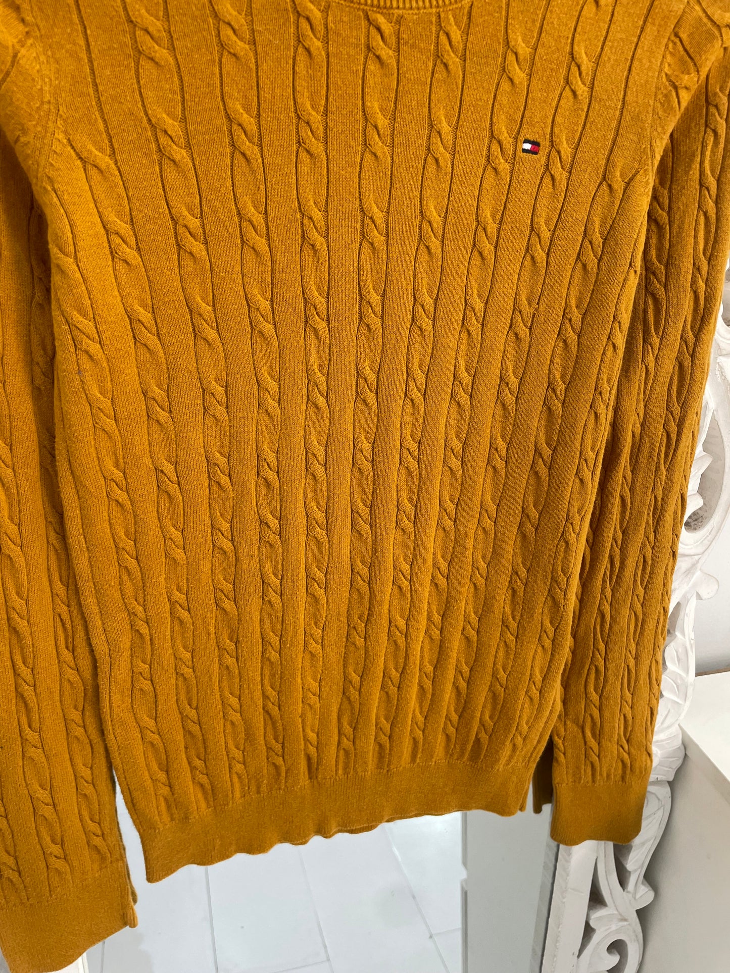 Premium Tommy Hilfiger Vintage Sweater-Bust 32