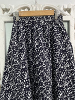 Load image into Gallery viewer, Skirt-Waist 24 to 28