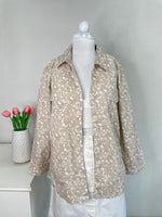 Load image into Gallery viewer, Croft & Barrow Cotton Shirt-Bust 46