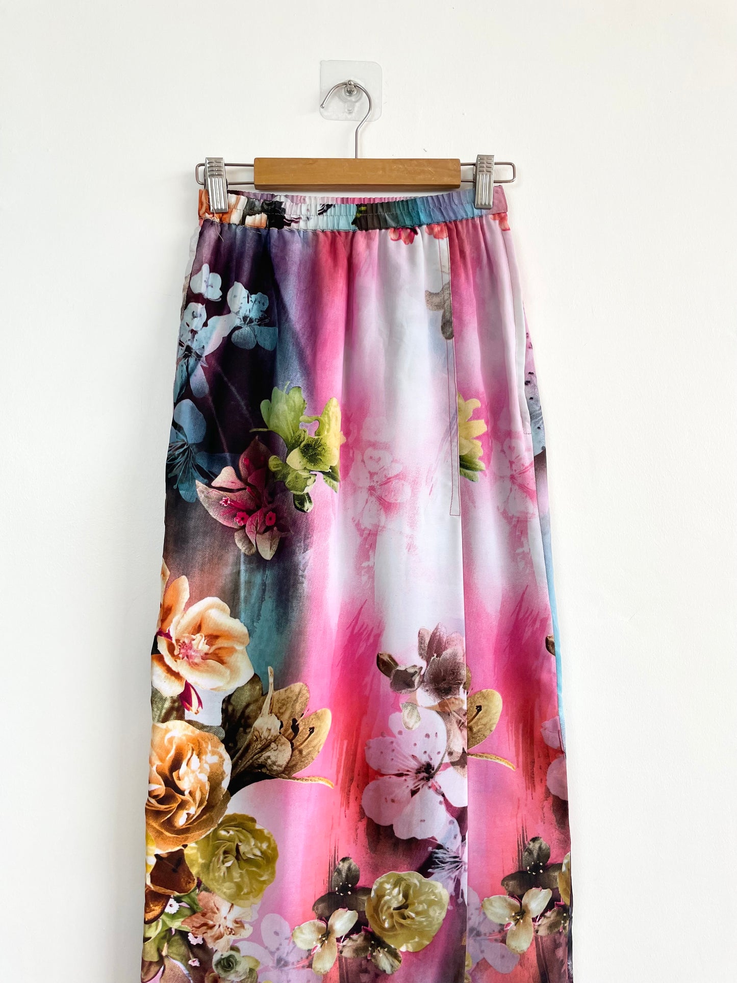 Floral Skirt-Waist 22 to 24
