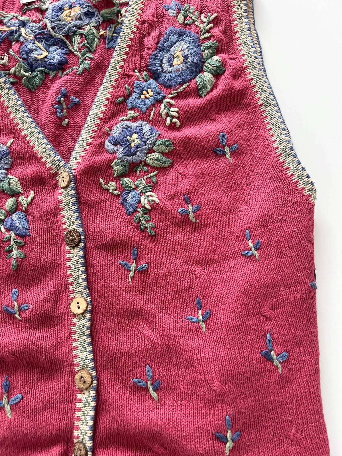 Northern Isles Hand Embroidered Vest Sweater-Bust 44