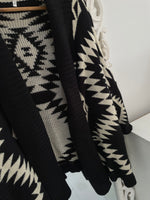 Load image into Gallery viewer, Shrug- Bust 64