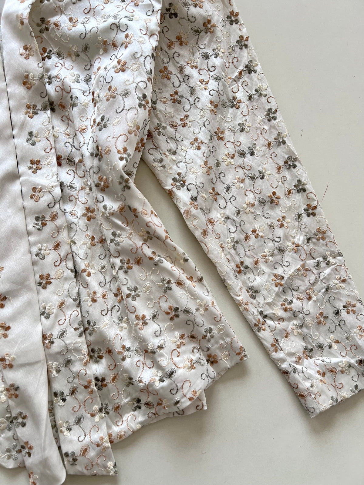 Vintage Embroidered Top-Bust 34