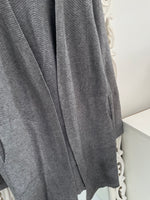 Load image into Gallery viewer, Shrug- Bust 42