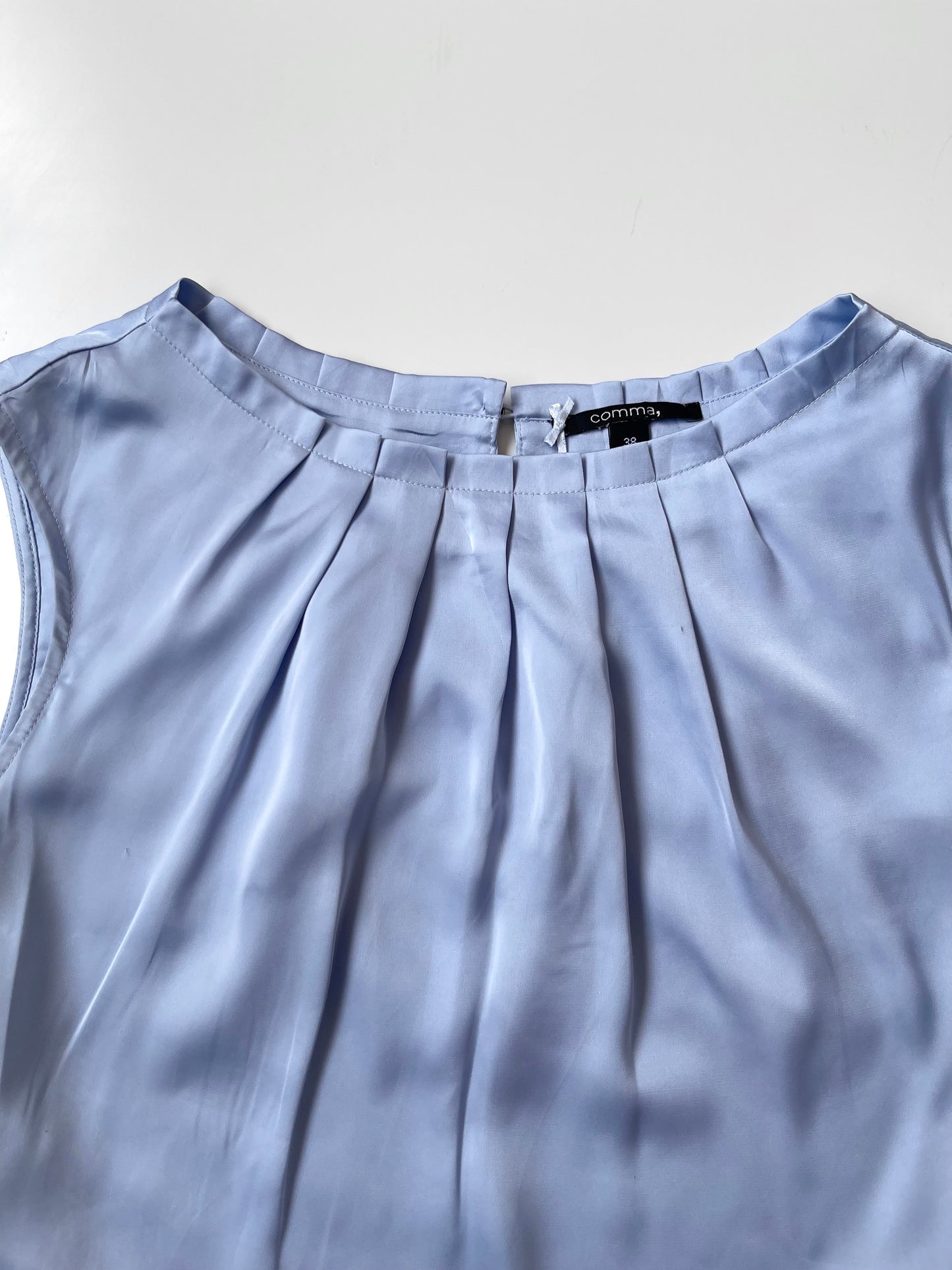 Comma Satin Top-Bust 36