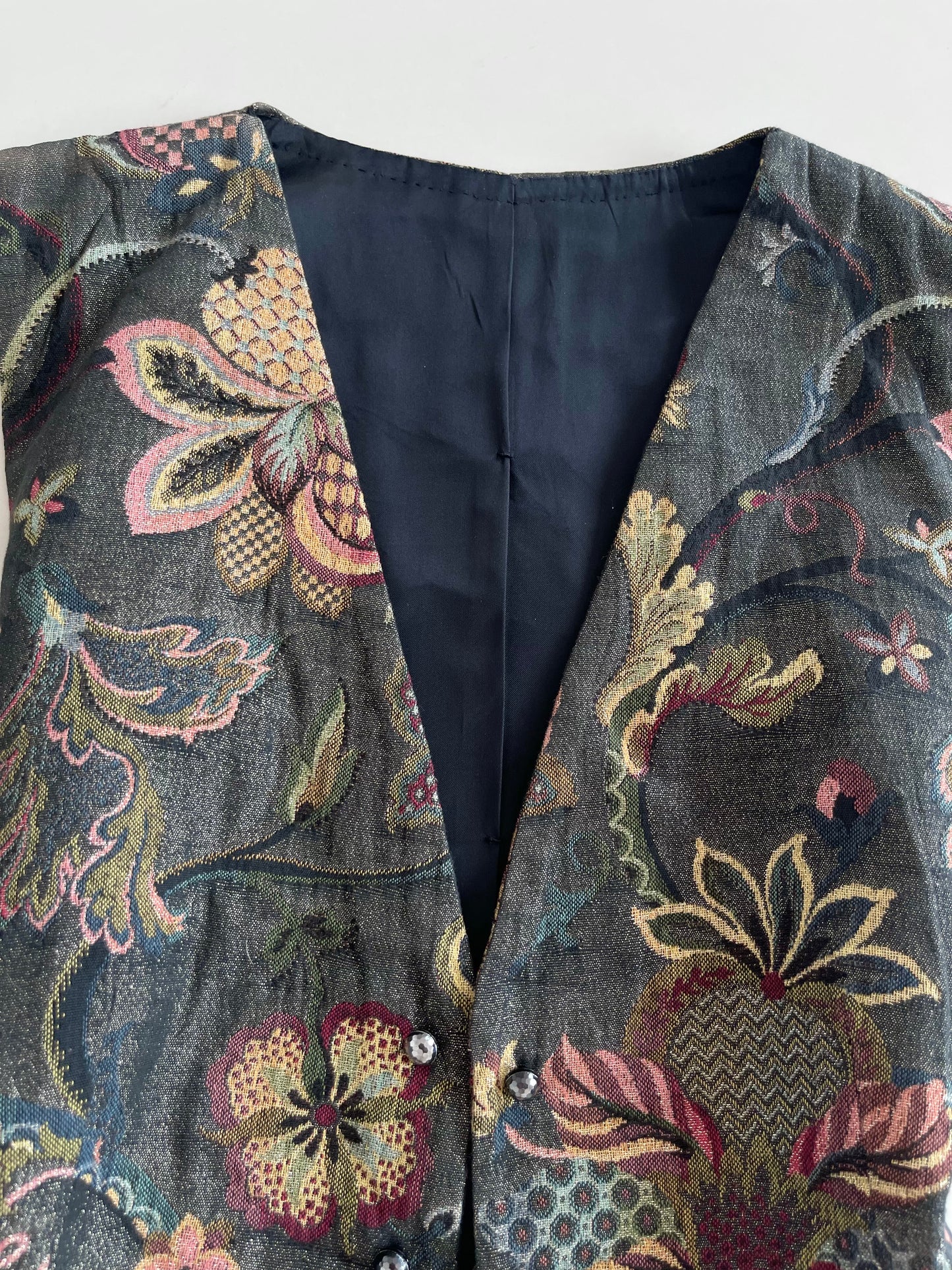 Jacquard Waistcoat-Bust 38