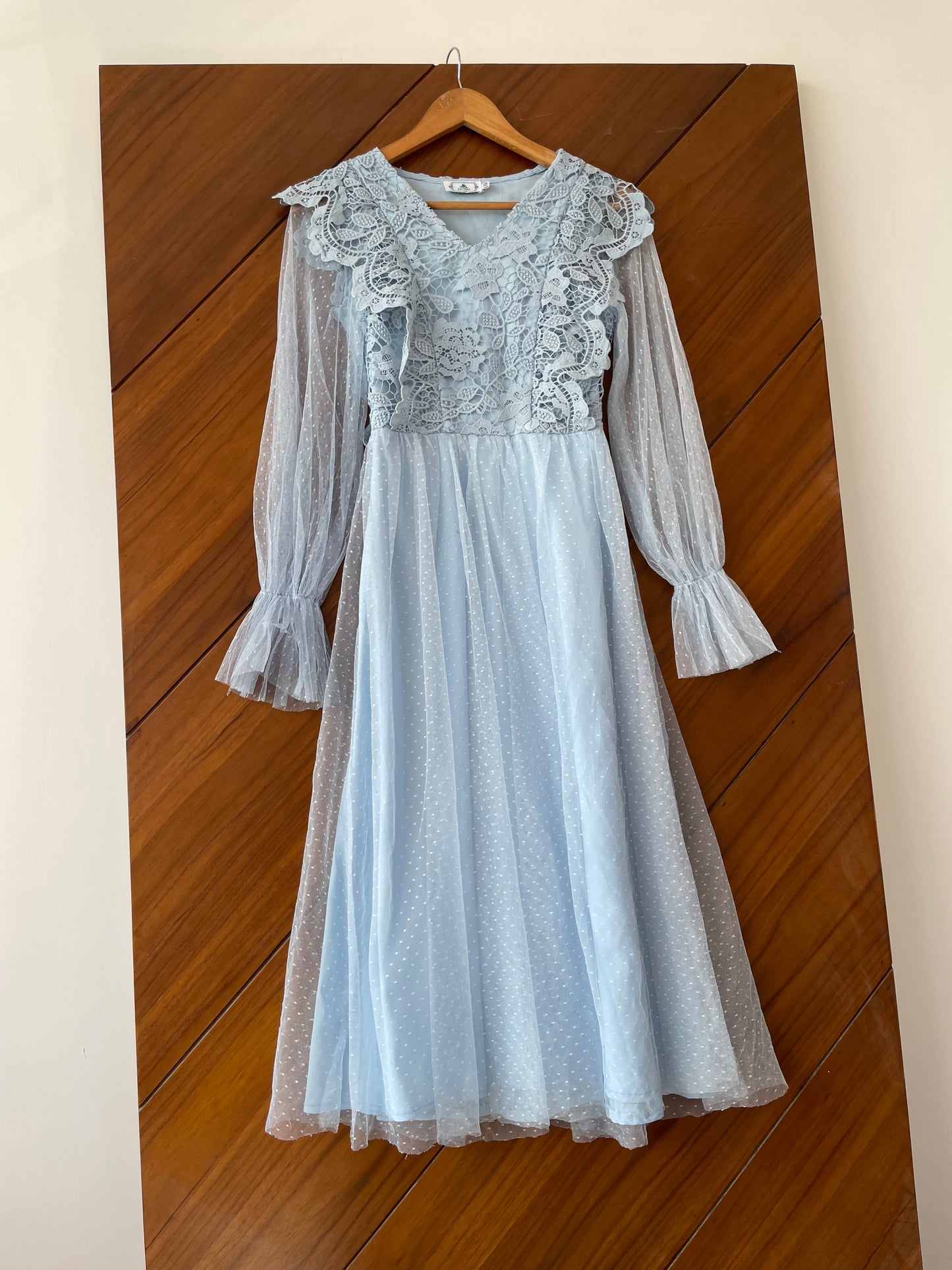 Vintage Lace Dress-Bust 28