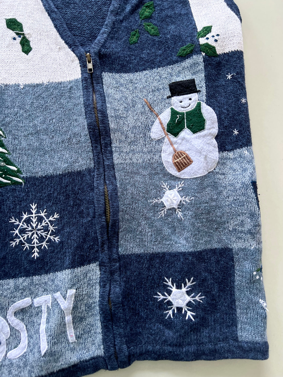 Bobbie Brooks Embroidered Christmas Vest Sweater-Bust 48