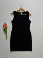 Load image into Gallery viewer, H&amp;M RIBBED BLACK DRESS - BUST 34 TO 38
