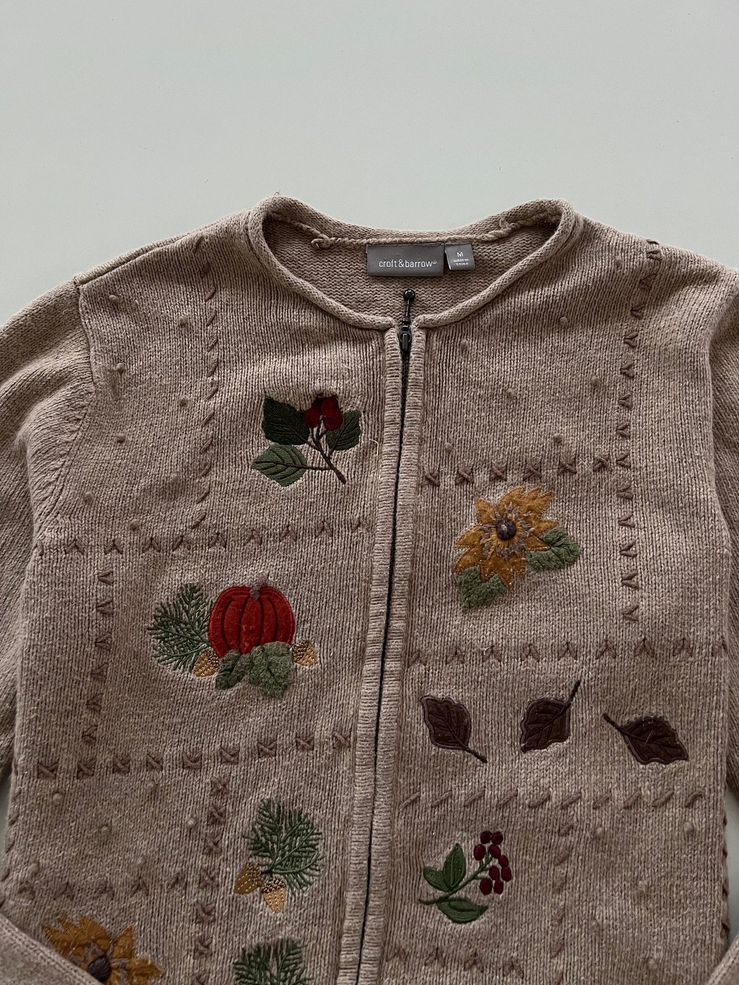 Croft & Barrow Embroidered Zipper-Bust 44