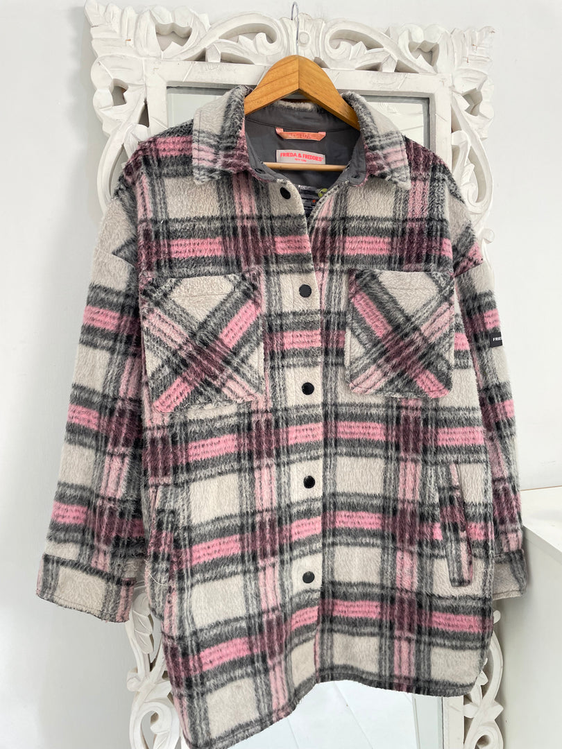 Frieda & Freddies Super Thick Shacket-Chest 48