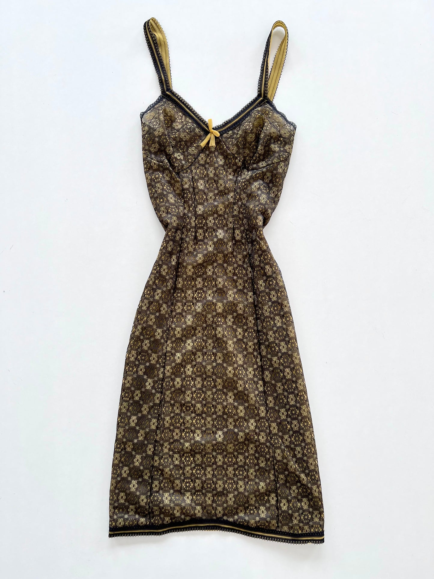 Lacy Lounge Dress-Bust 36