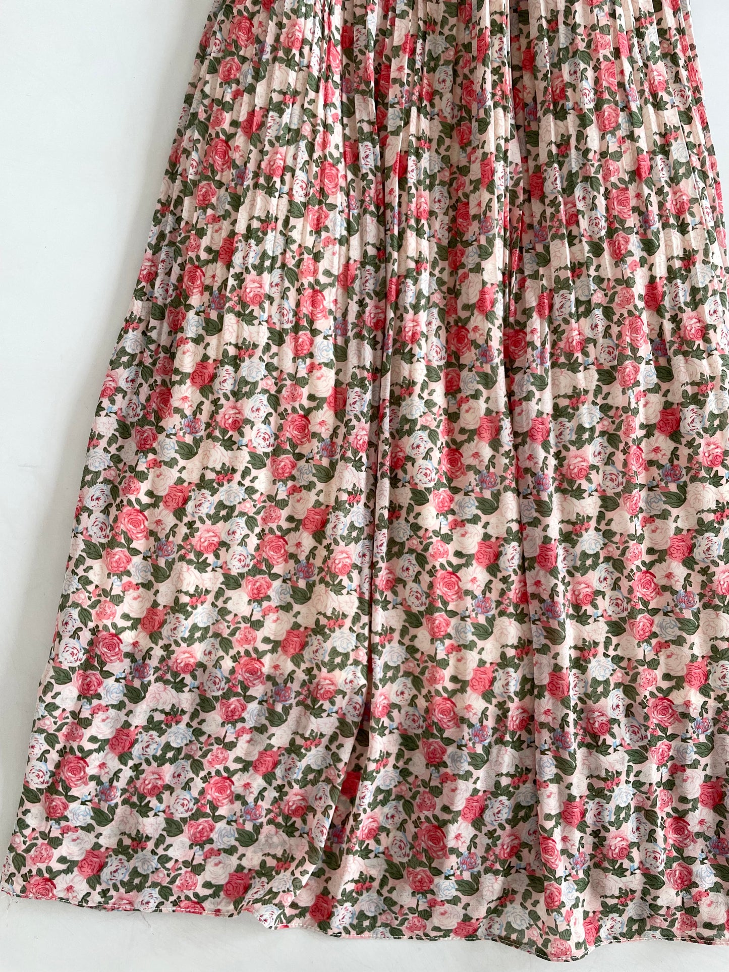 Shades Of Pink Pleated Skirt-Waist 26 to 34