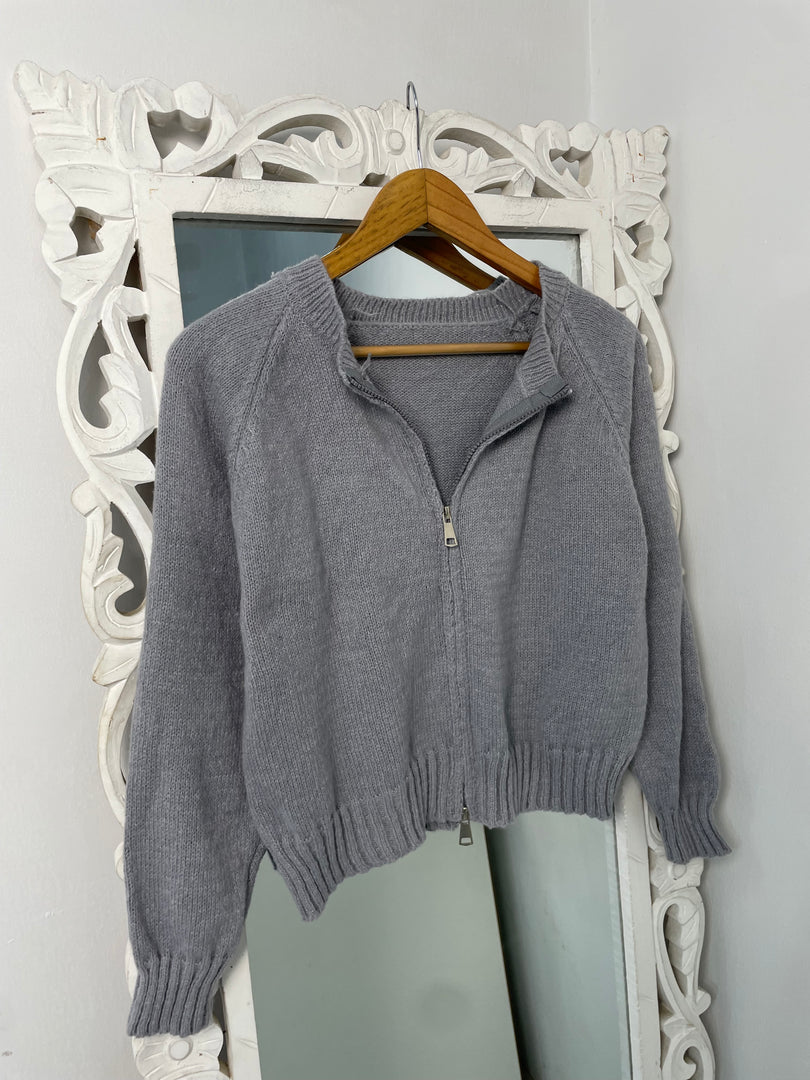 Two Way Chunky Zipper-Bust 40