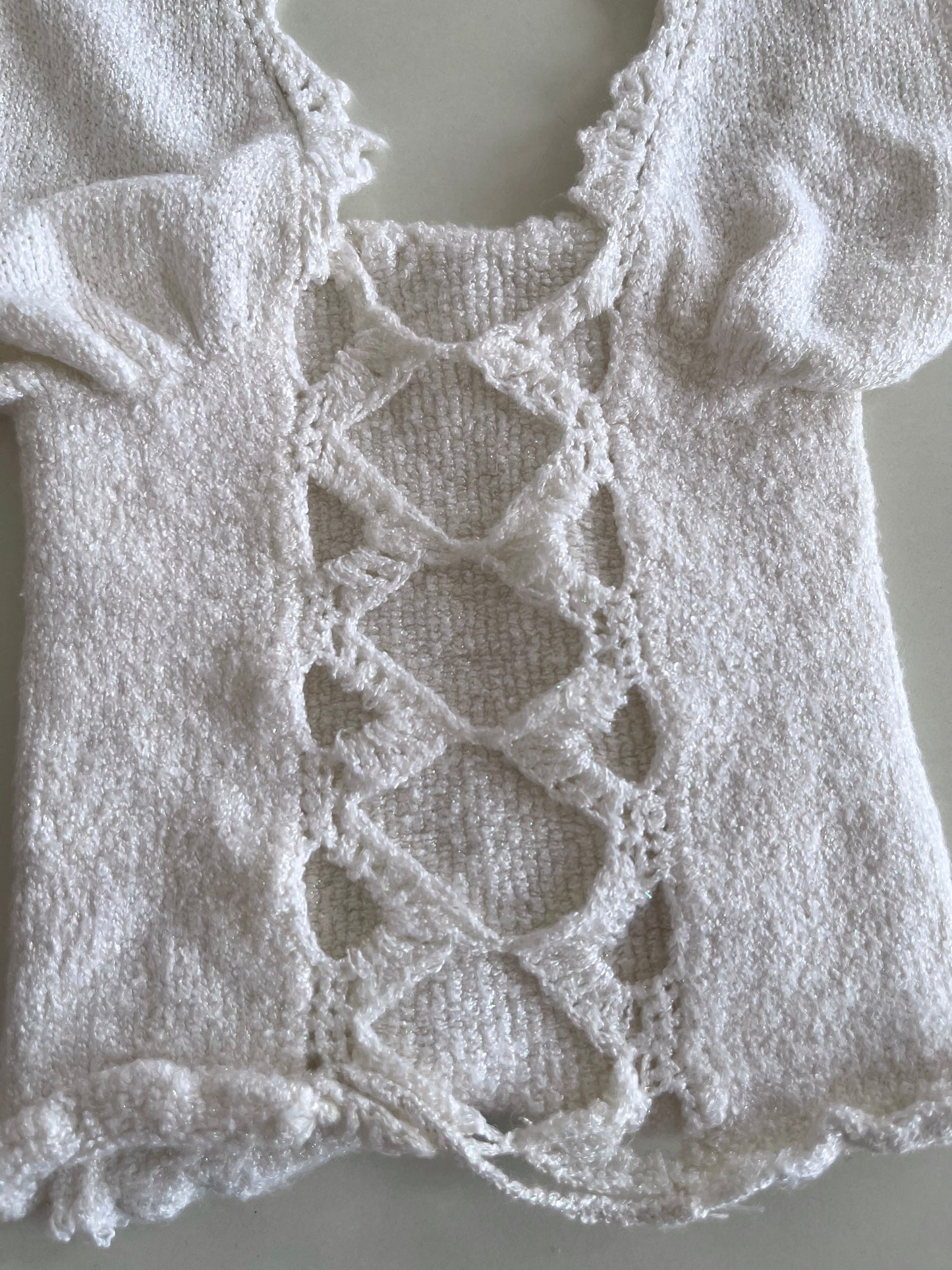 White Cutout Top-Bust 26 to 30